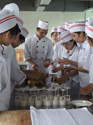 巧手迎中秋，匠心传文化——广州工程技术职业学院餐饮管理学院学子自制月饼迎佳节